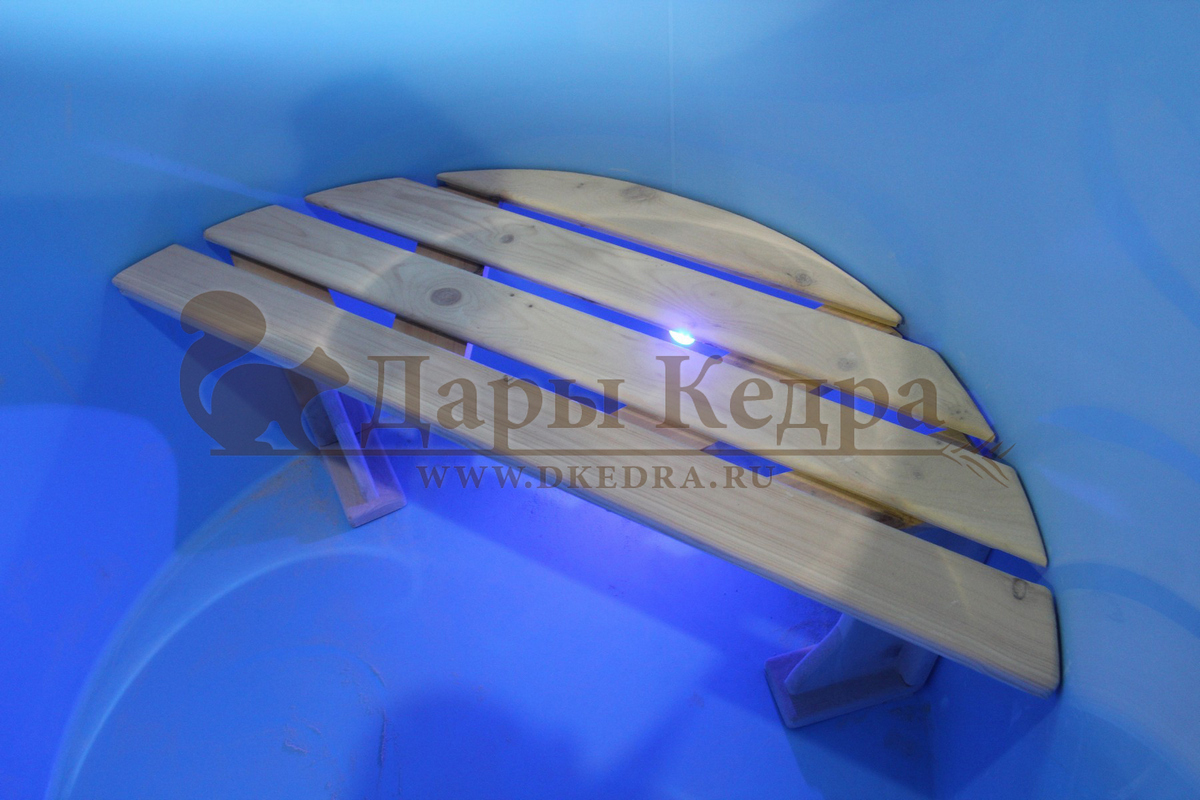 Гладкая столярная круглая купель из кедра с пластиковой вставкой